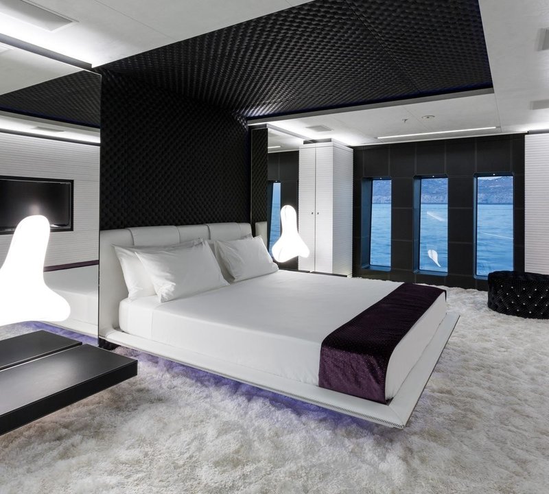Main Master On Yacht OCEAN PARADISE