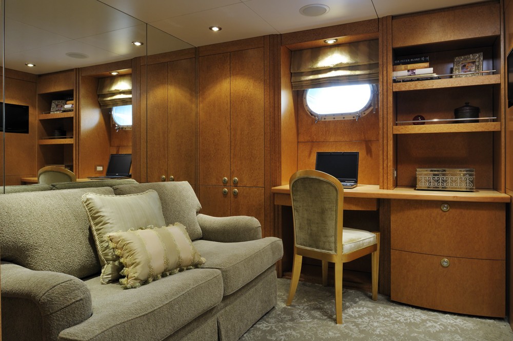 The 55m Yacht OCEANA