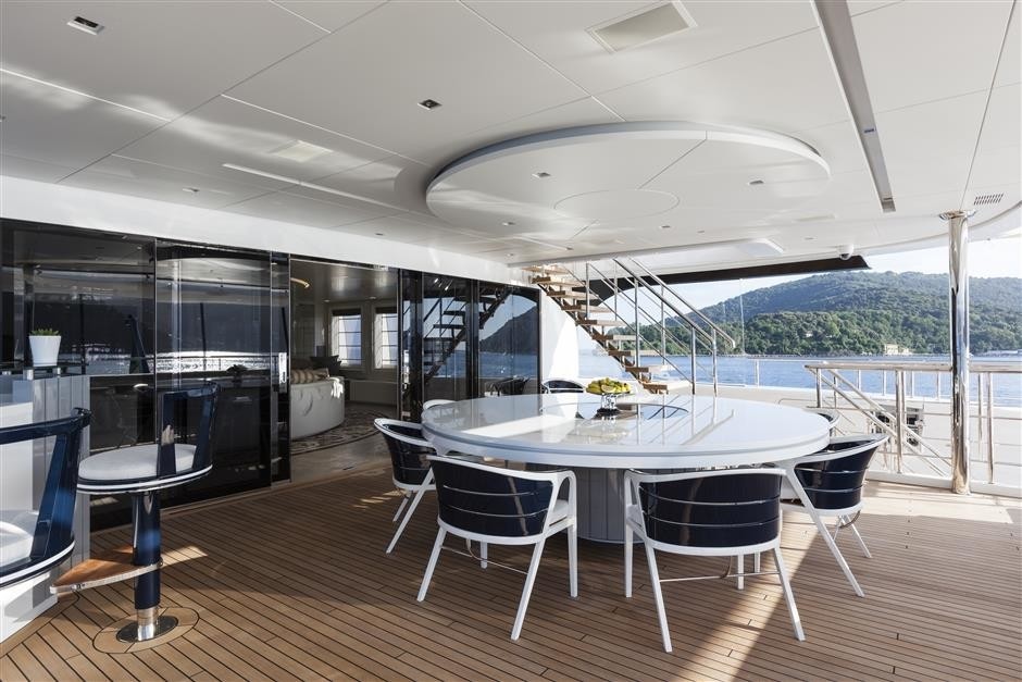 The 55m Yacht QUINTA ESSENTIA