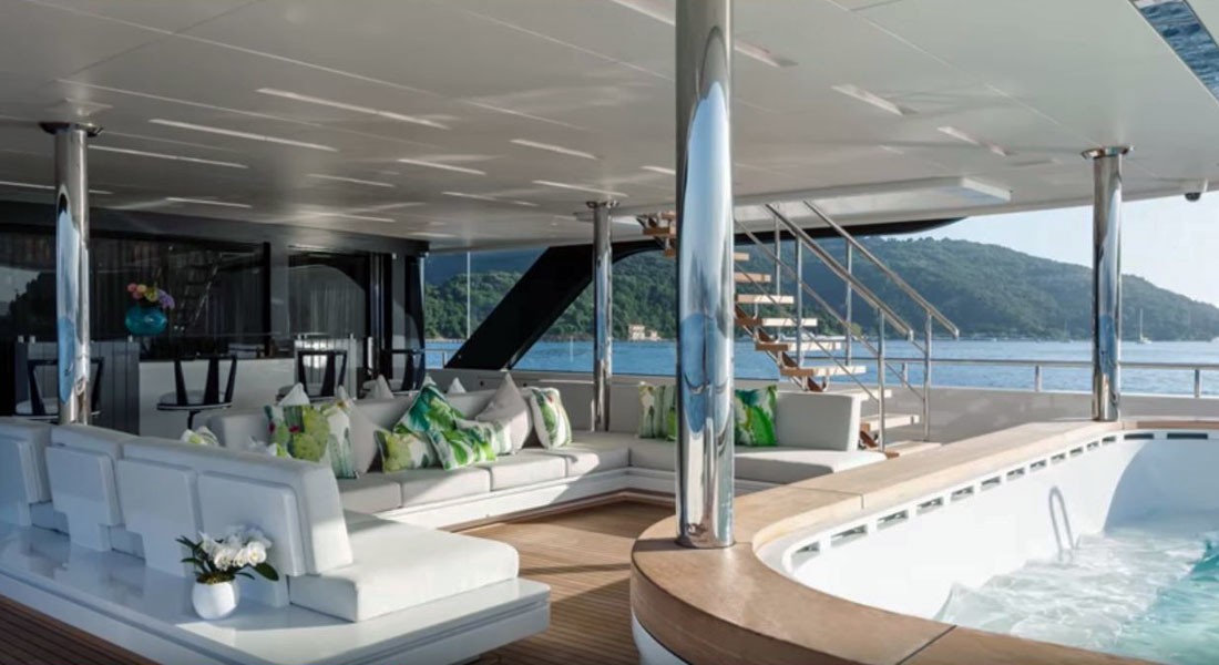 The 55m Yacht QUINTA ESSENTIA