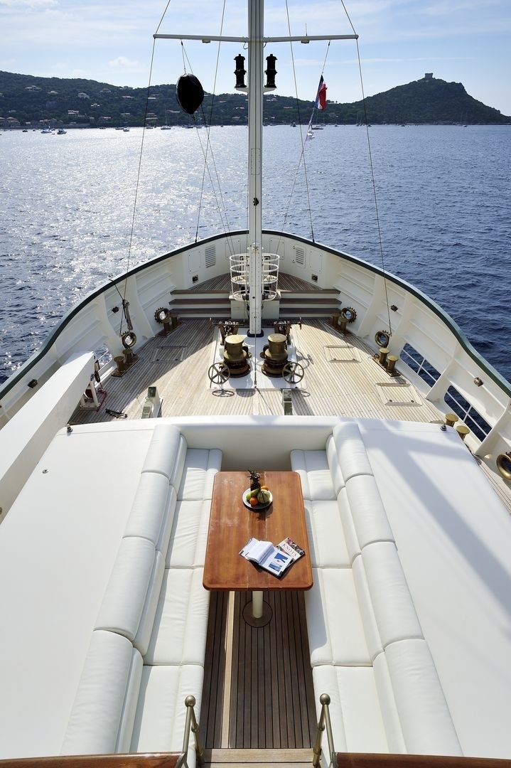The 55m Yacht STEEL