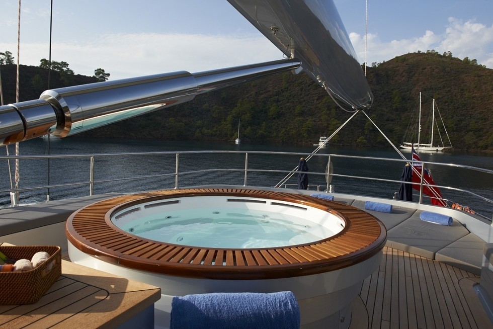 The 56m Yacht MELEK