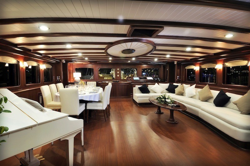 Saloon On Board Yacht REGINA