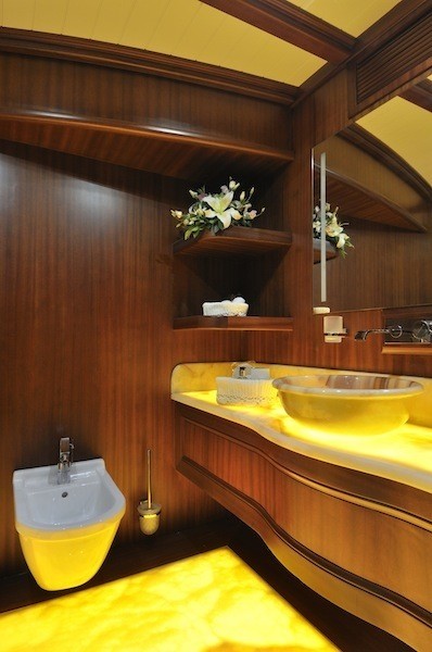 Bath On Yacht REGINA