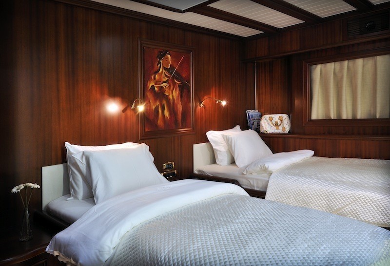 Twin Bed Cabin On Yacht REGINA