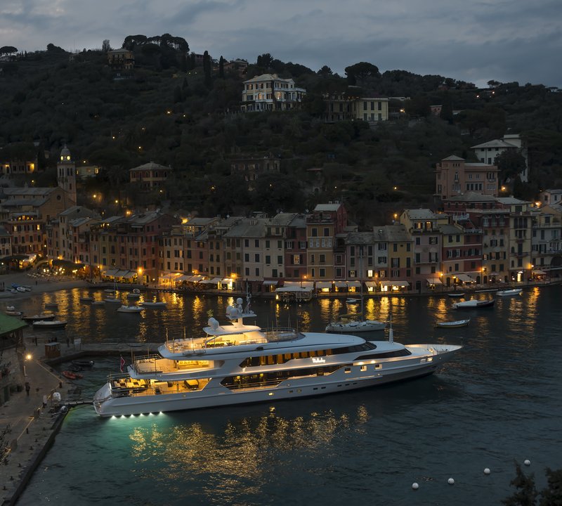 The 56m Yacht THE WELLESLEY