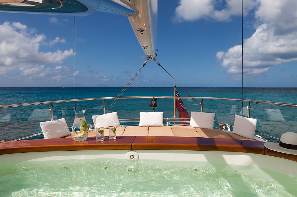 Life On Yacht ZENJI