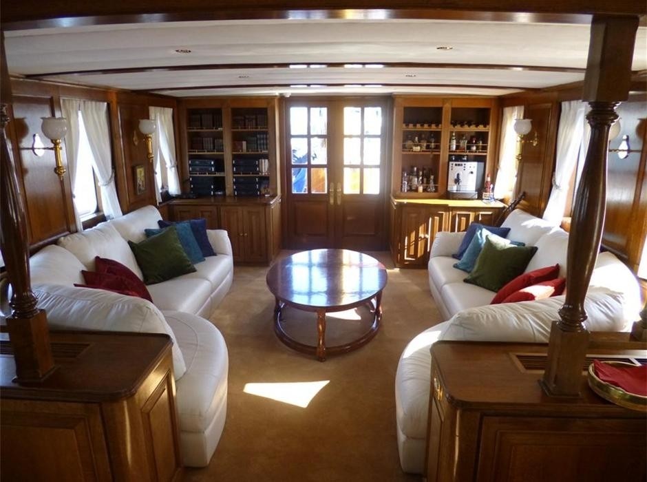 The 57m Yacht FLEURTJE