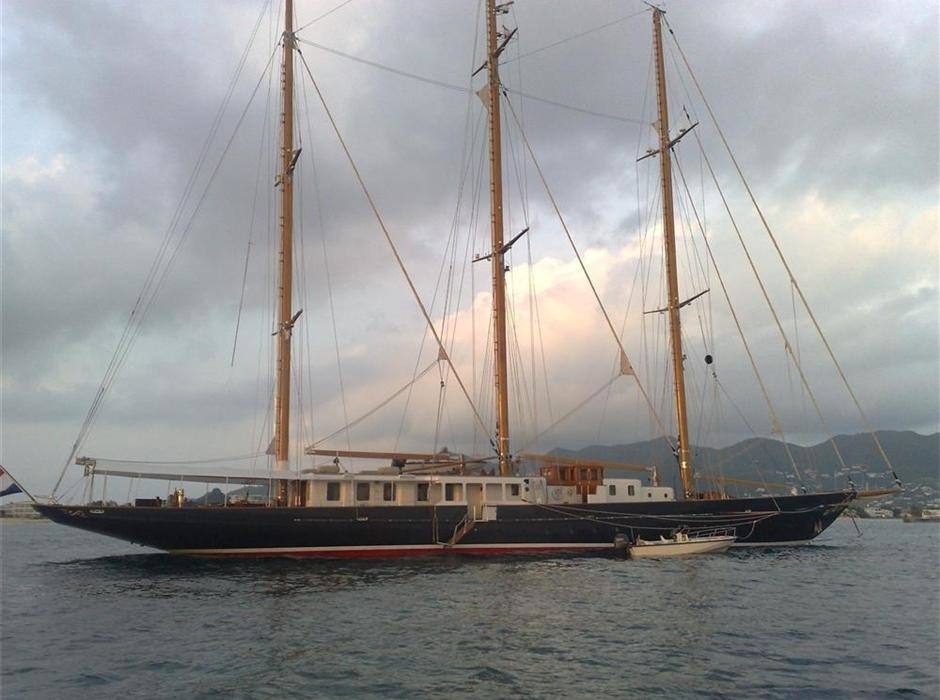 The 57m Yacht FLEURTJE