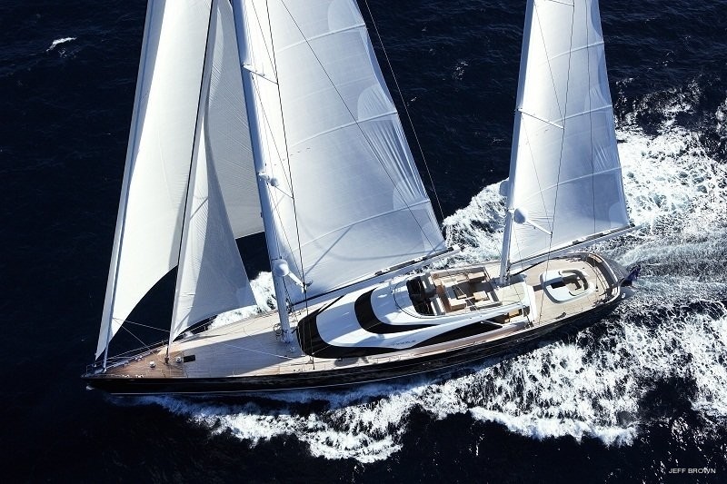 Cruising On Board Yacht TWIZZLE