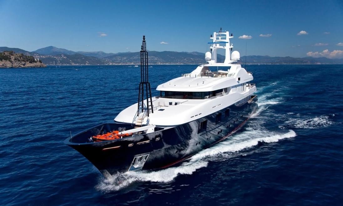 Forward Aspect: Yacht BARAKA's Cruising Captured