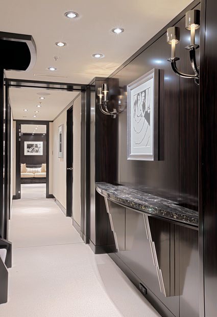 Hall On Yacht CARPE DIEM
