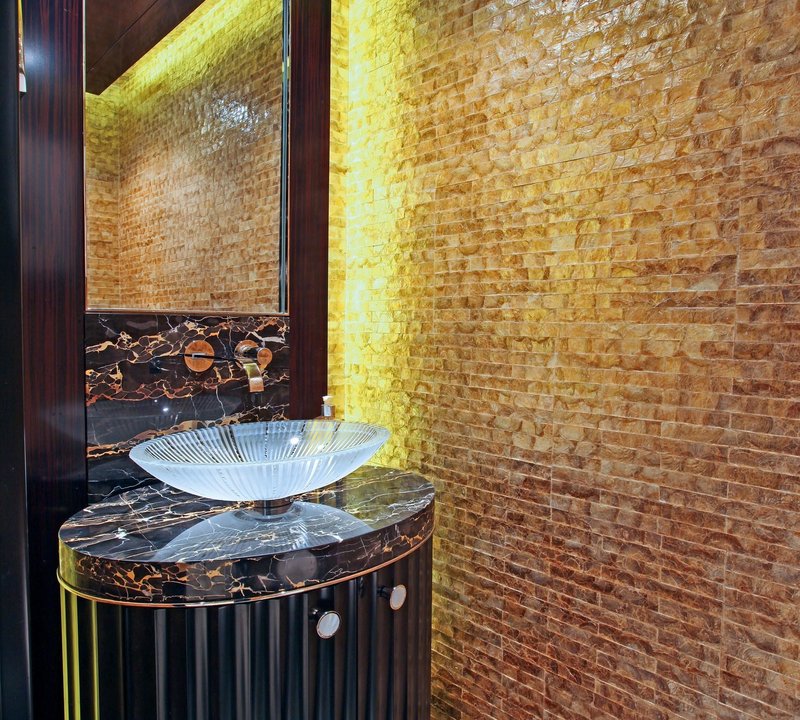 Close Up: Yacht CARPE DIEM's Guest's Bath Captured