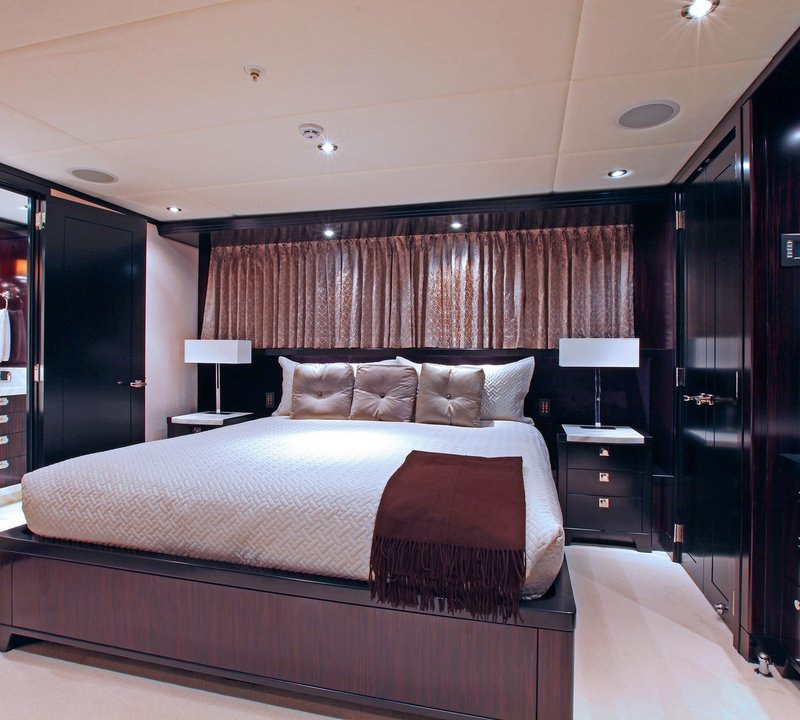 Cabin On Yacht CARPE DIEM