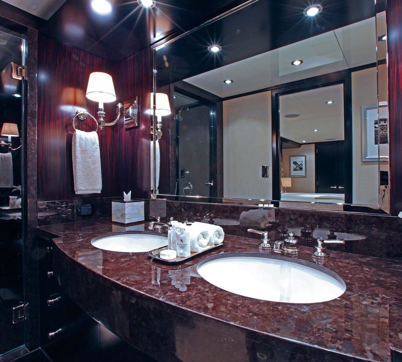 Guest's Bath On Board Yacht CARPE DIEM
