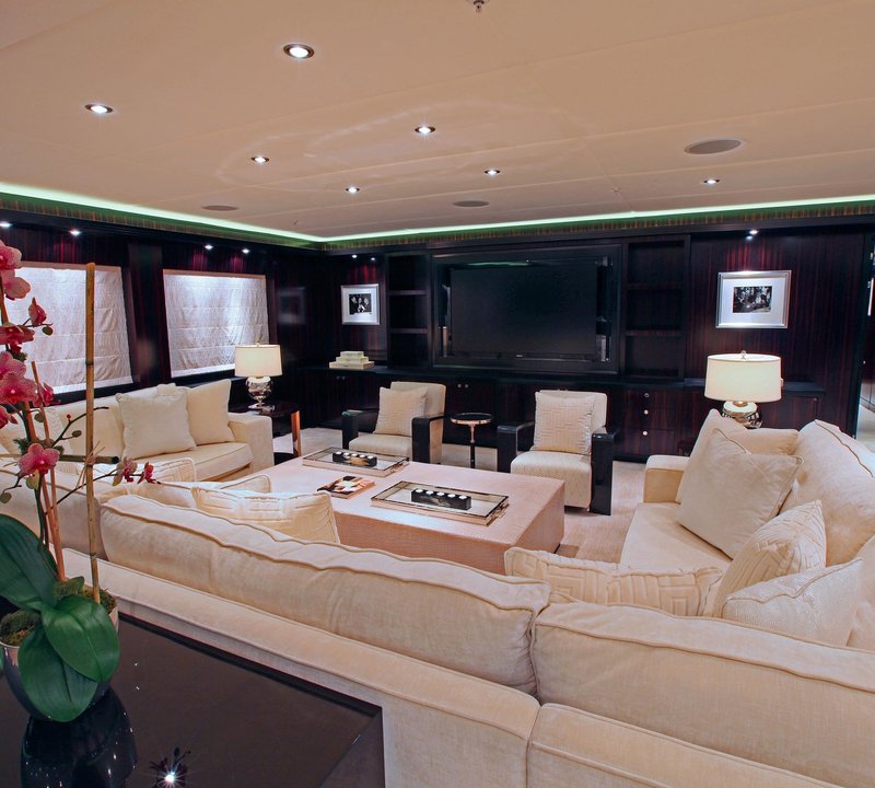 Sky-lounge Aboard Yacht CARPE DIEM