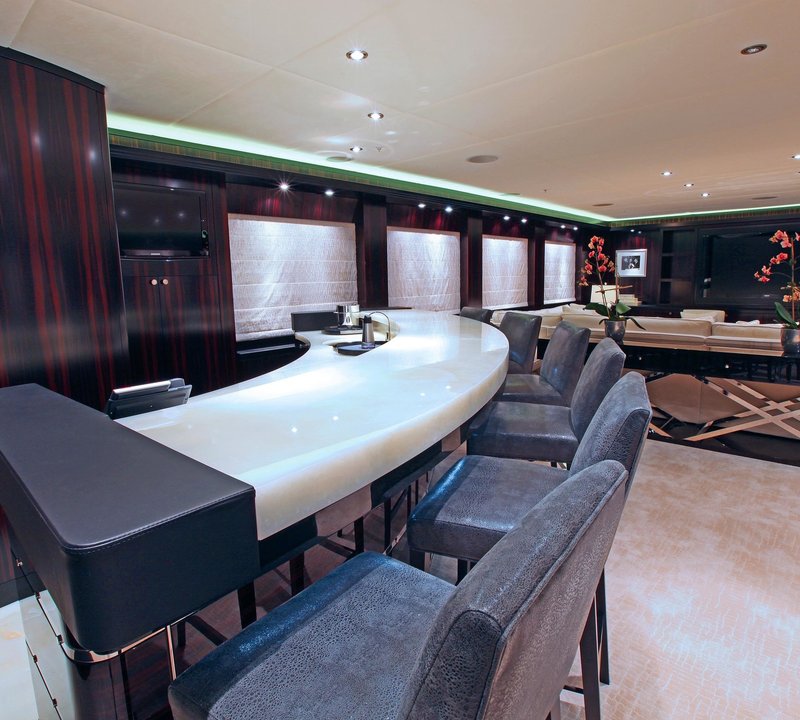 Detail: Yacht CARPE DIEM's Drinks Bar Image