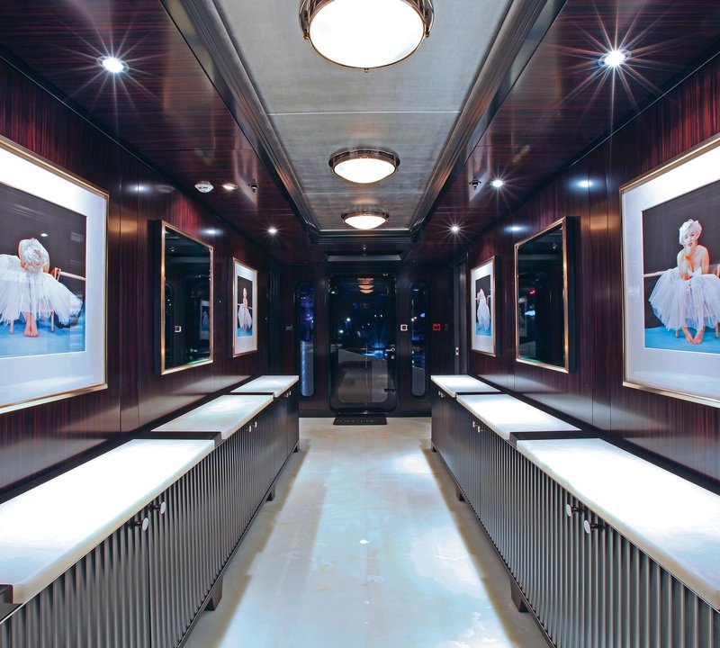 Premier Lobby Aboard Yacht CARPE DIEM