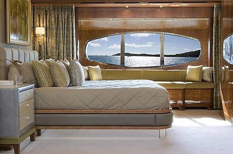 Aspect: Yacht LADY SHERIDAN's Main Master Cabin Captured