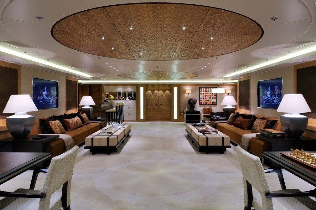 The 60m Yacht CAIPIRINHA