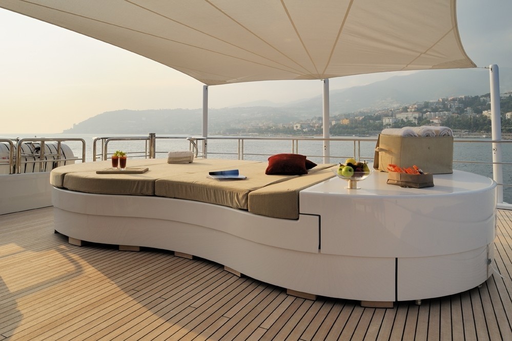 The 60m Yacht CAIPIRINHA