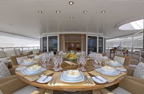 External Eating/dining On Yacht HUNTRESS