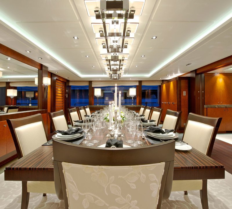 Eating/dining Furniture On Yacht HUNTRESS