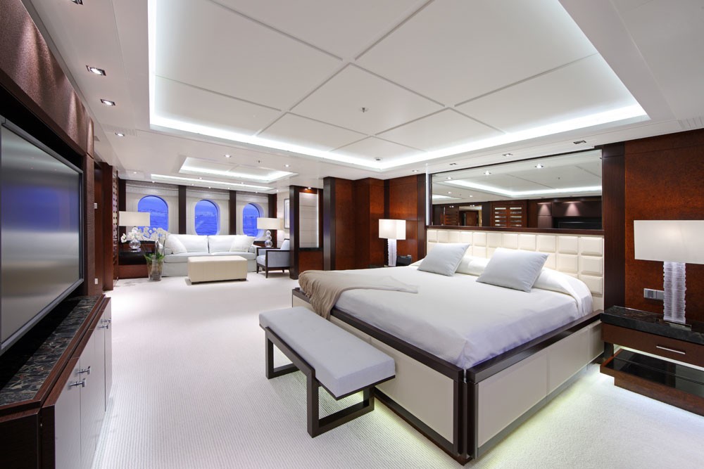 VIP Cabin On Board Yacht HUNTRESS