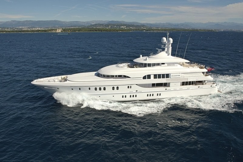 Premier Overview: Yacht HUNTRESS's Cruising Image
