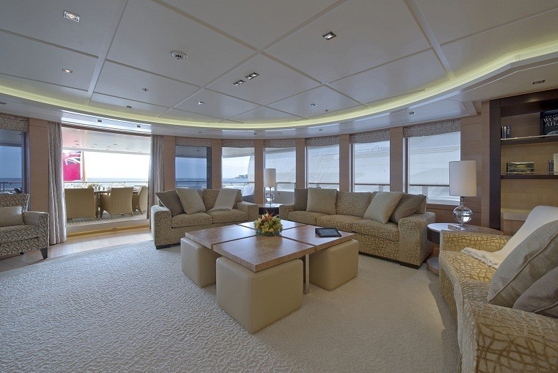 Sitting: Yacht HUNTRESS's Open Lounging Captured