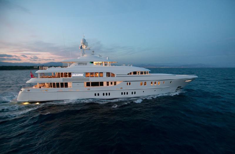 Premier Overview On Board Yacht HUNTRESS
