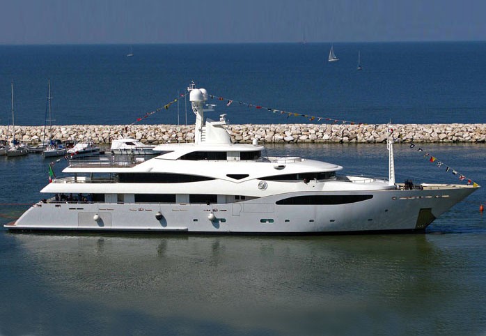 60m CRN in harbour