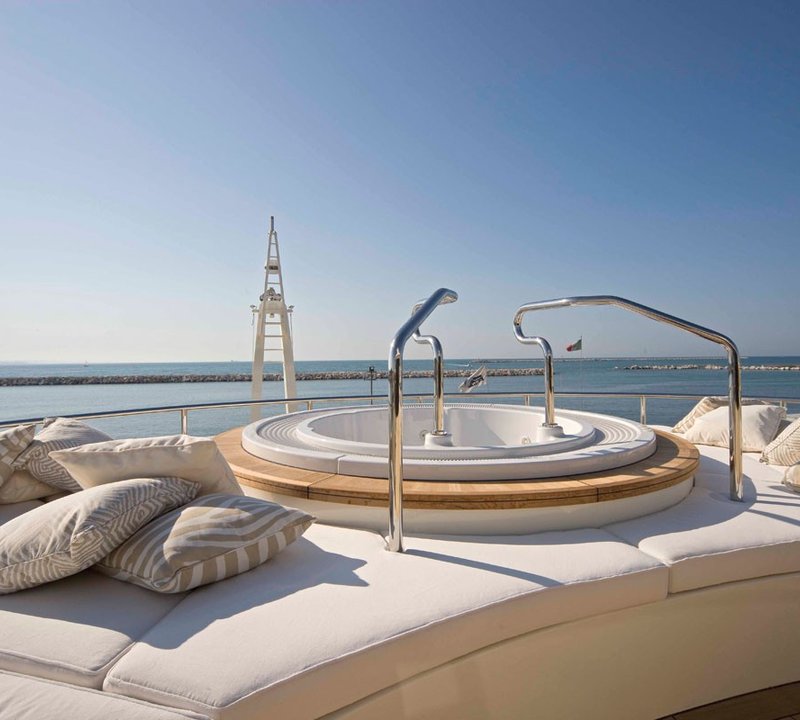 Jacuzzi Pool: Yacht LIGHT HOLIC's Upper Deck Pictured