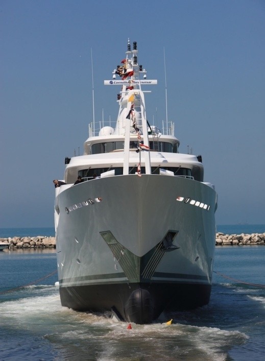 The 60m Yacht LIGHT HOLIC