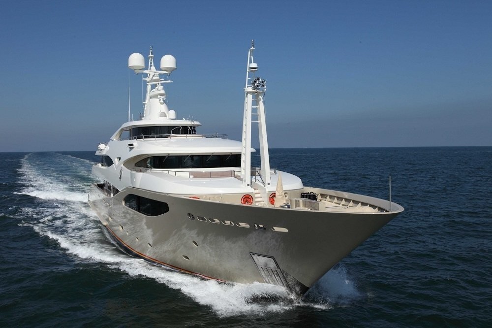 The 60m Yacht LIGHT HOLIC