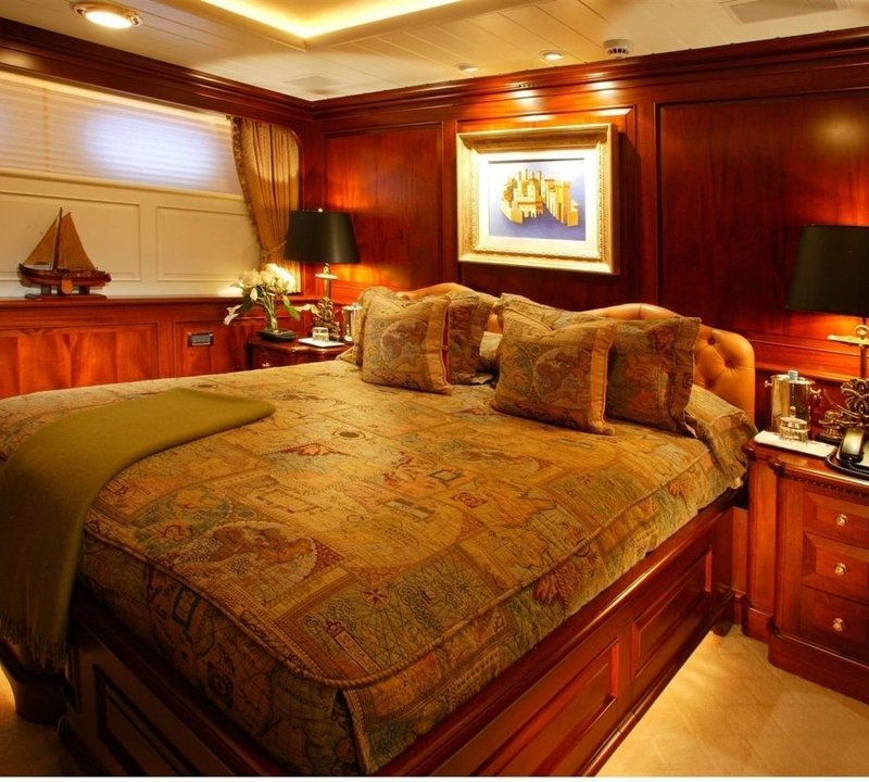 Guest's Cabin On Board Yacht PARAFFIN