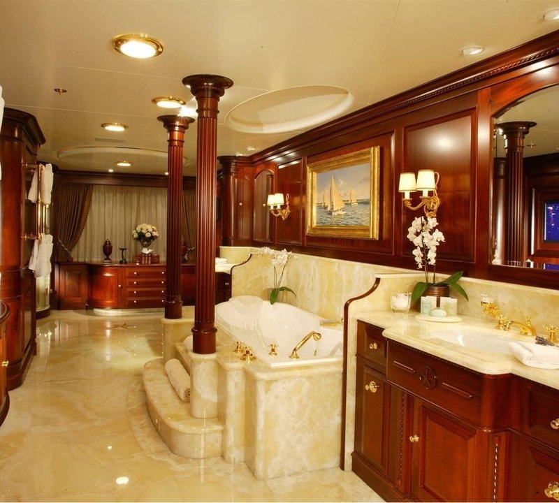 Main Master Bath Aboard Yacht PARAFFIN