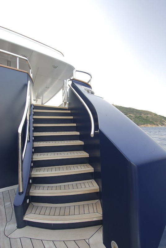 The 60m Yacht TITAN