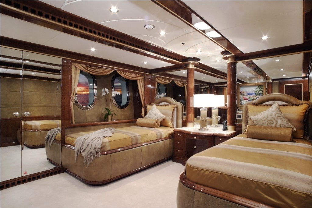 Twin Bed Cabin On Yacht DIAMONDS ARE FOREVER