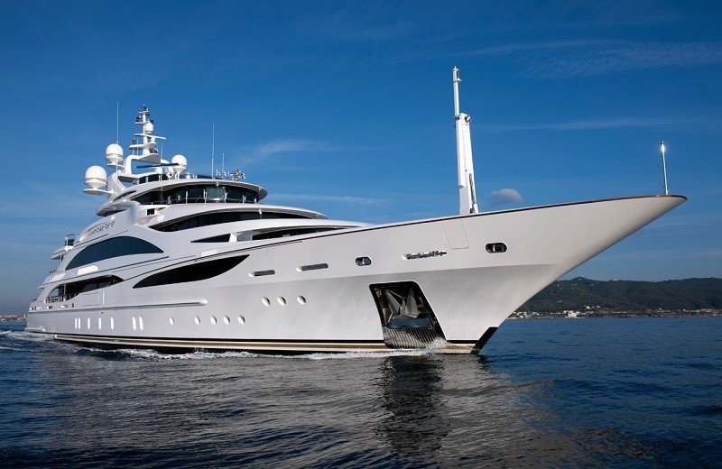 Profile Aspect On Board Yacht DIAMONDS ARE FOREVER