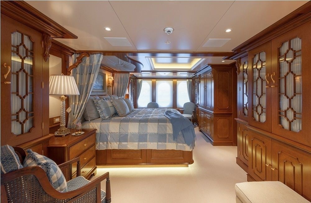 The 61m Yacht LADY KATHRYN V
