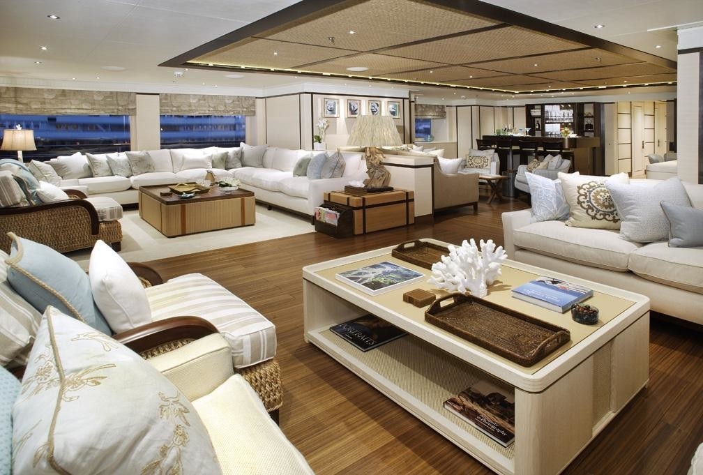 Top Saloon On Board Yacht BATON ROUGE