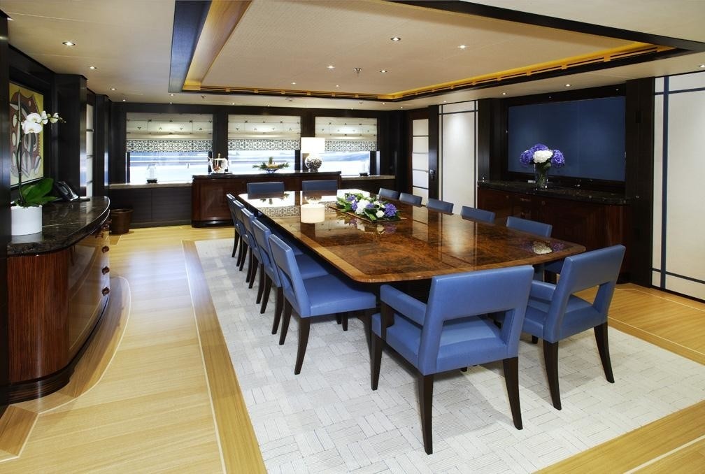 Premier Eating/dining Aboard Yacht BATON ROUGE