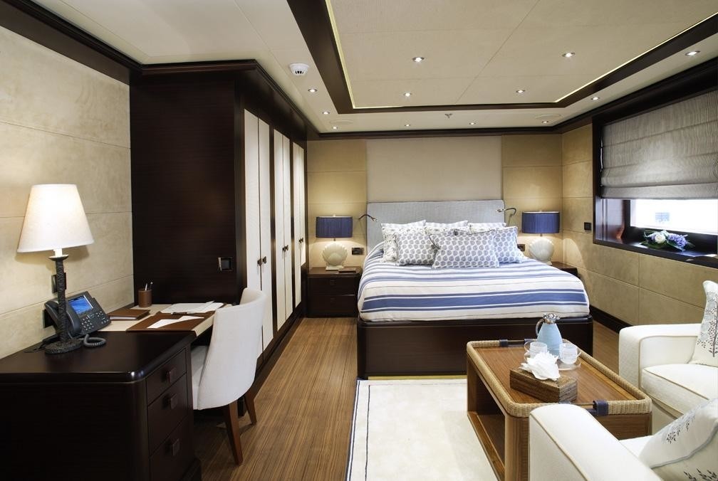 : Yacht BATON ROUGE's VIP Cabin Captured