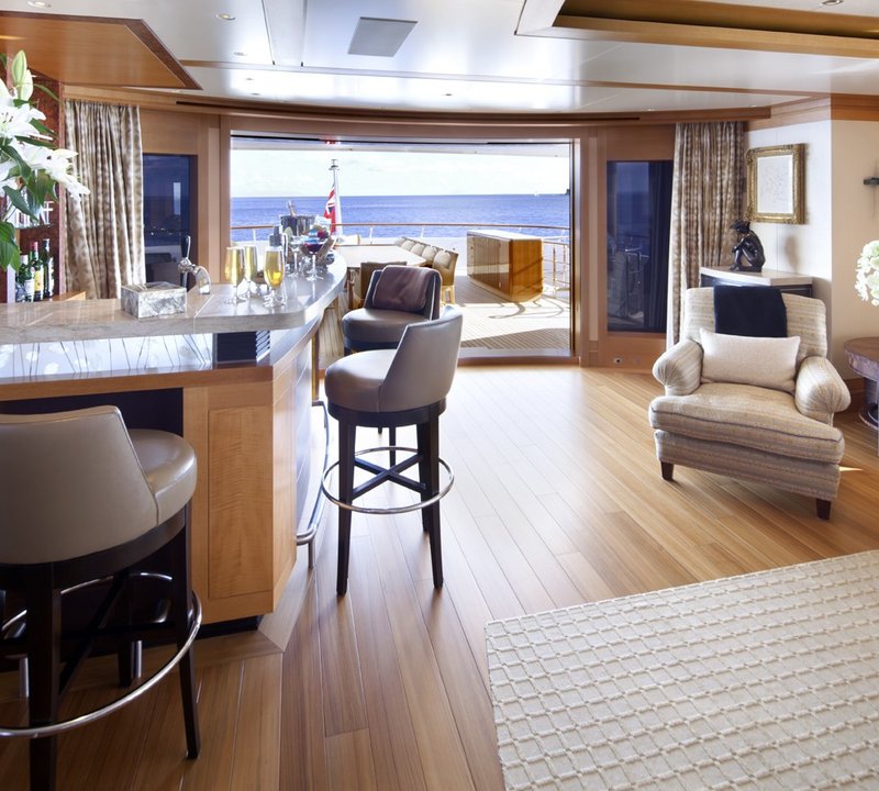 Drinks Bar On Board Yacht LADY BRITT