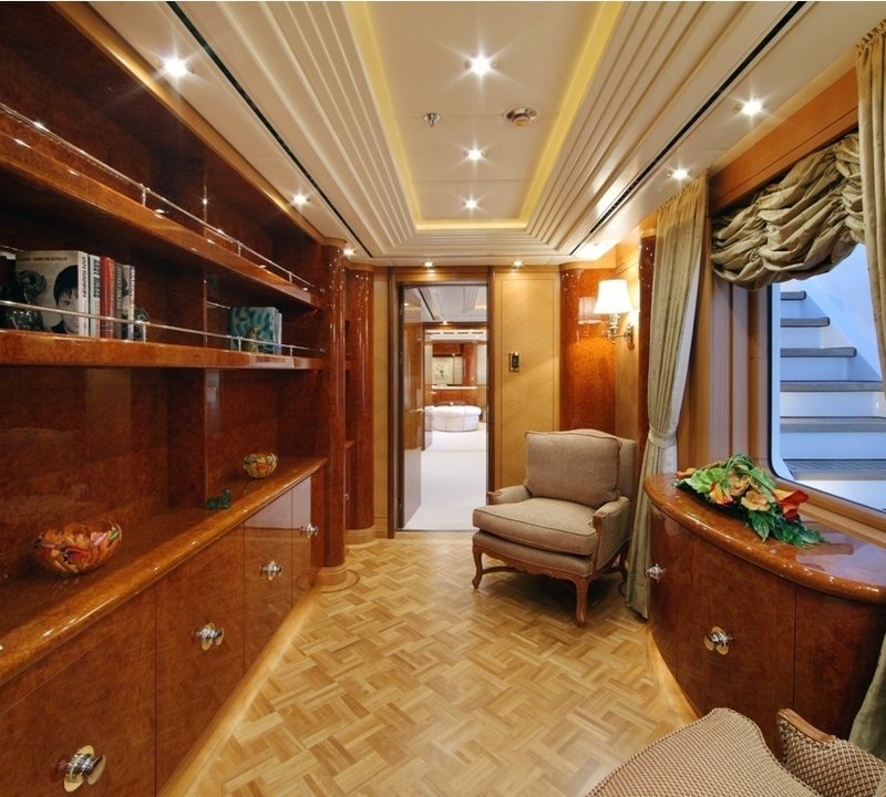 Library On Board Yacht CAPRI