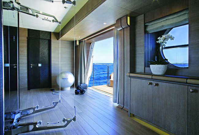 The 65m Yacht LADY M