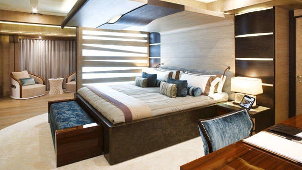The 65m Yacht LADY M