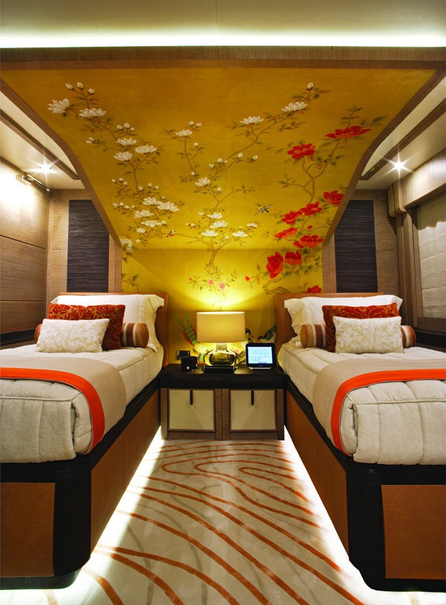 The 65m Yacht LADY M