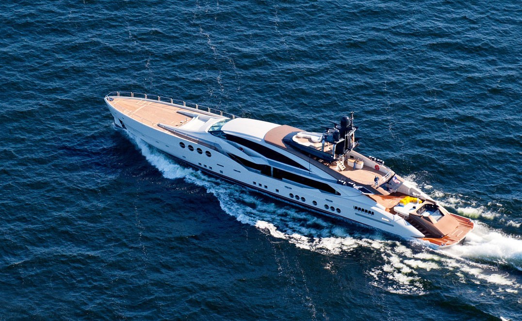 The 65m Yacht LADY M